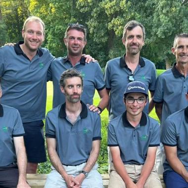 ⛳️🏌🏆🎉Félicitations à notre équipe Mid-Amateur messieurs qui termine 2ème sur 21 équipes engagées et accède à la 4 ème division nationale en 2024 👏👏 Infos et résultats sur le site asgcvi.com #as_golfclubduvaldelindre #asgcvi #villedieusurindre #chateaurouxmetropole #indre