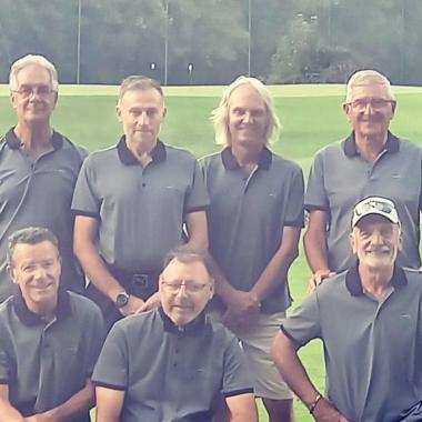 ⛳️🏌👏 Championnat de france par équipes seniors 2 promotion. Notre équipe termine 2ème au terme de 2 jours de compétitions et jouera la montée dimanche contre Épinal 🤞💪 Plus d'infos sur le site asgcvi.com #as_golfclubduvaldelindre #asgcvi #villedieusurindre #chateaurouxmetropole #indre